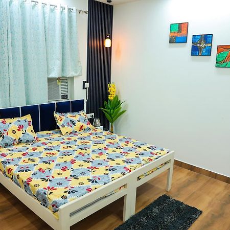 Agrah Stay - Kasa Lusso Stay Фаридабад Екстериор снимка