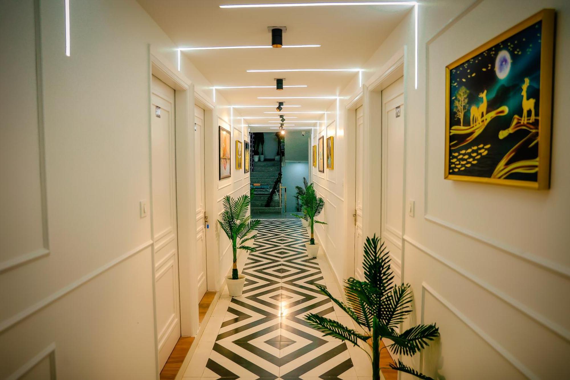 Agrah Stay - Kasa Lusso Stay Фаридабад Екстериор снимка