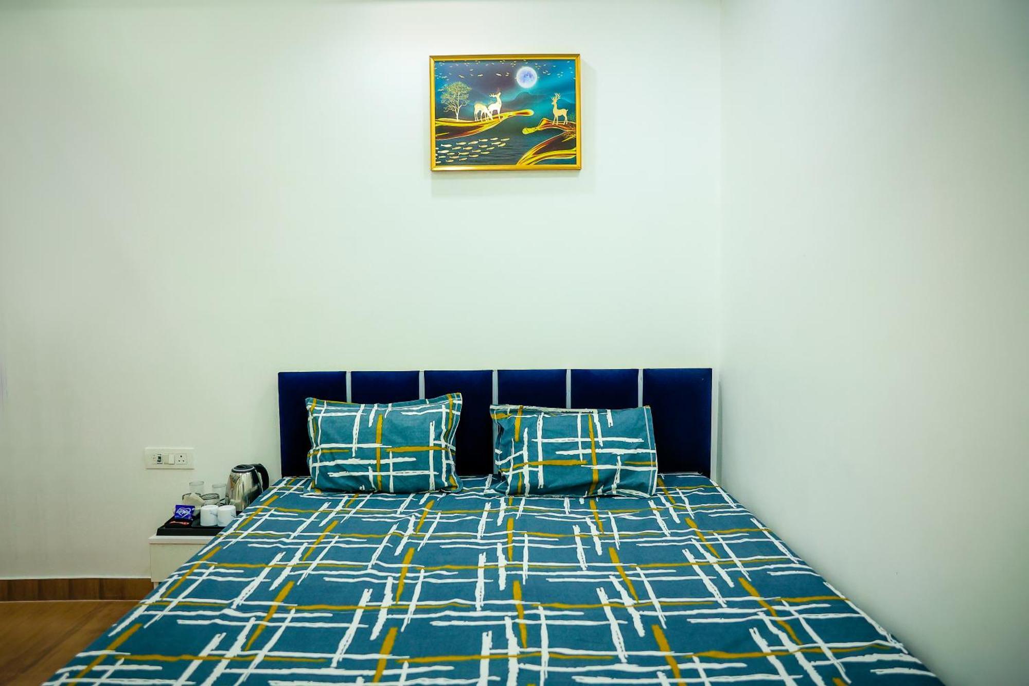 Agrah Stay - Kasa Lusso Stay Фаридабад Екстериор снимка